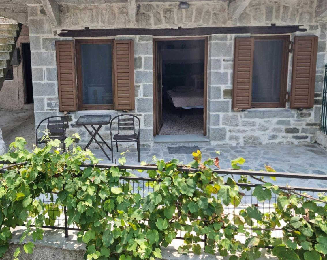 Οικιεσ Παλιοσ Φουρνοσ Lägenhet Pramanta Exteriör bild